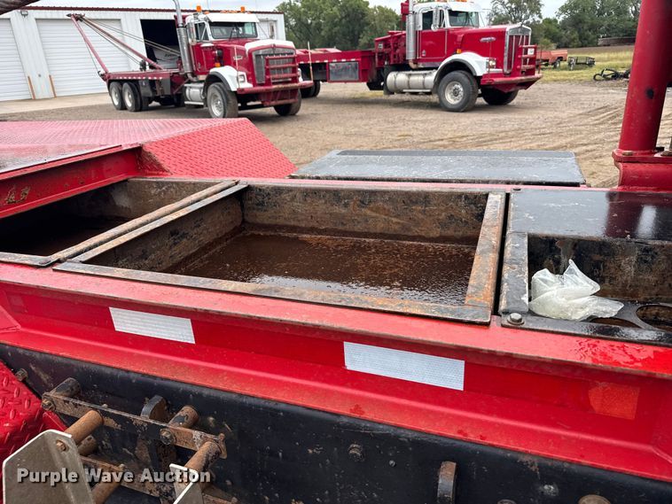 image for item ER2453 1998 Kenworth T800 winch truck