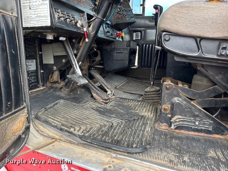 image for item ER2453 1998 Kenworth T800 winch truck