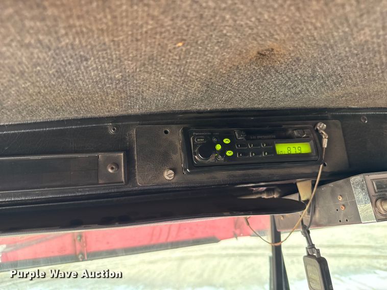 image for item ER2453 1998 Kenworth T800 winch truck