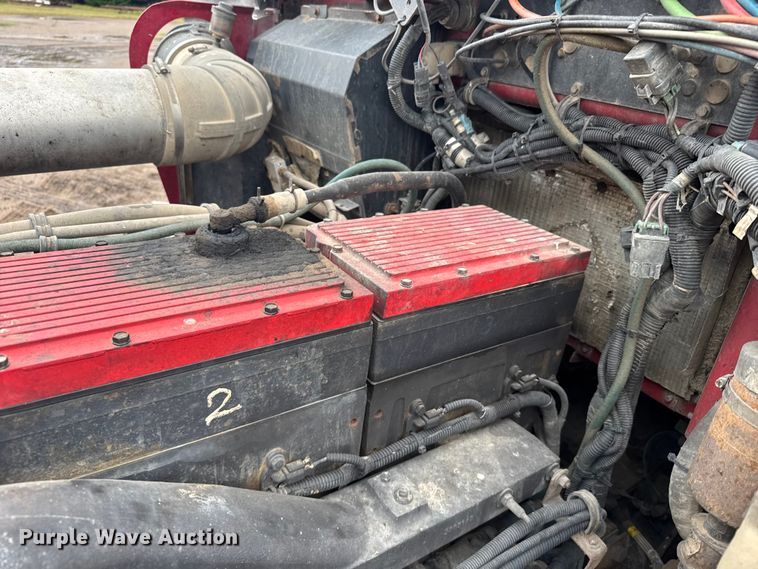 image for item ER2453 1998 Kenworth T800 winch truck