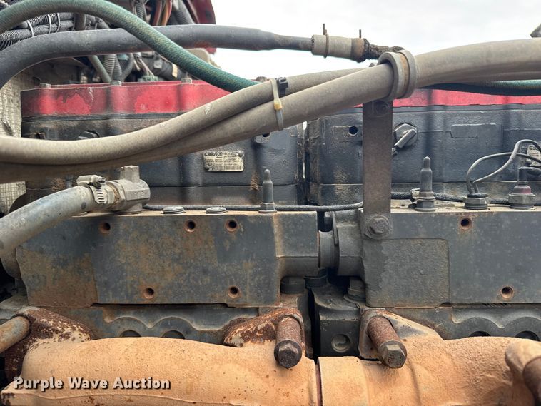 image for item ER2453 1998 Kenworth T800 winch truck