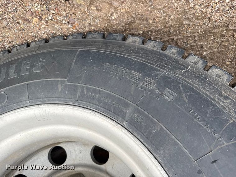 image for item ER2453 1998 Kenworth T800 winch truck