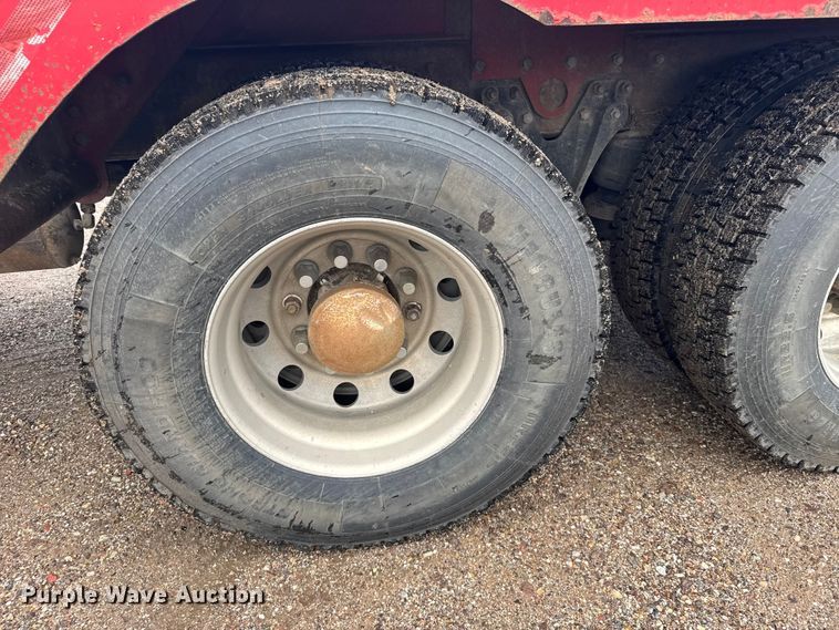 image for item ER2453 1998 Kenworth T800 winch truck