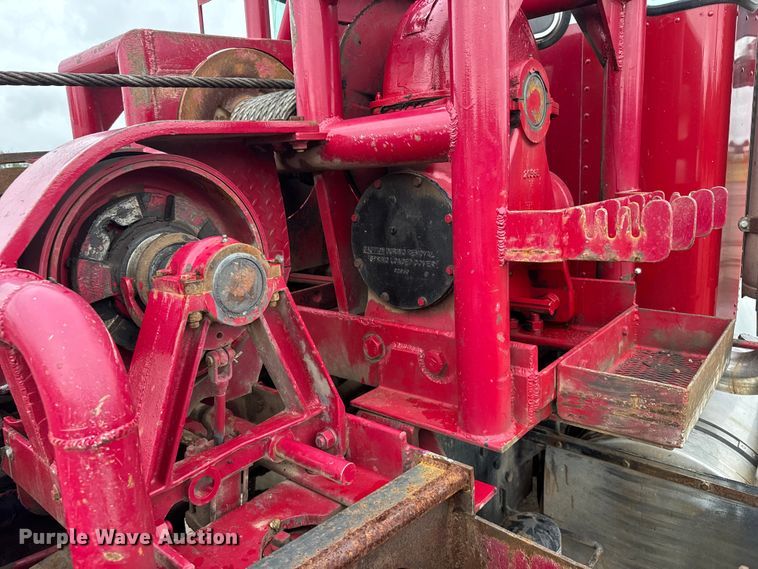 image for item ER2454 2005 Kenworth T800 glider kit winch truck