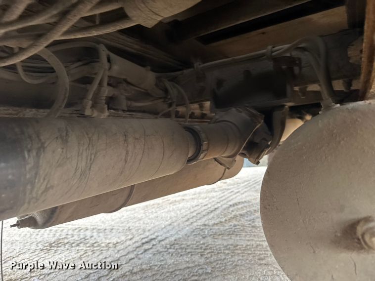 image for item ER2454 2005 Kenworth T800 glider kit winch truck