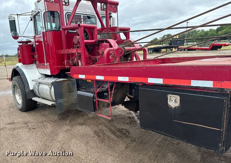 image for item ER2454 2005 Kenworth T800 glider kit winch truck