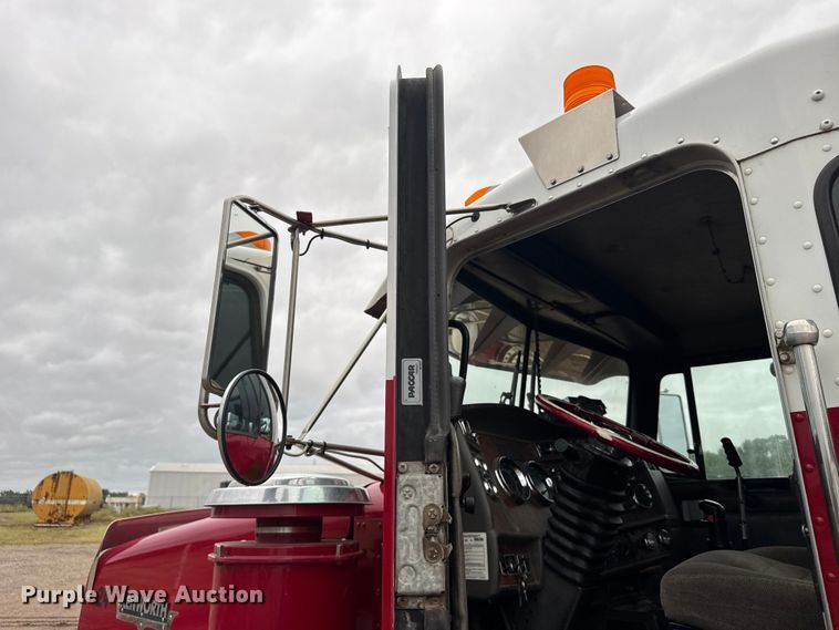 image for item ER2454 2005 Kenworth T800 glider kit winch truck