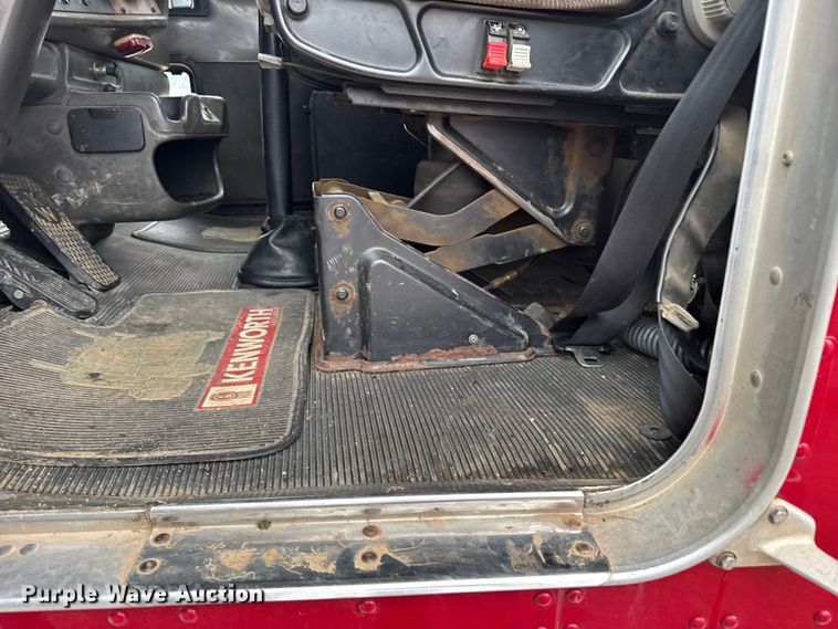 image for item ER2454 2005 Kenworth T800 glider kit winch truck