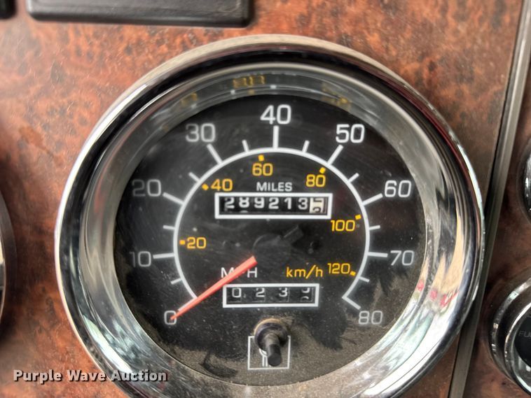 image for item ER2454 2005 Kenworth T800 glider kit winch truck