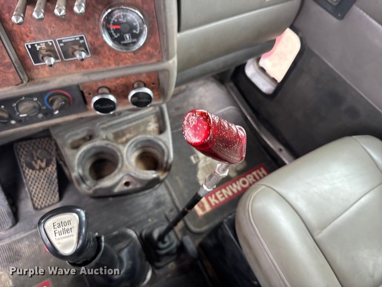 image for item ER2454 2005 Kenworth T800 glider kit winch truck