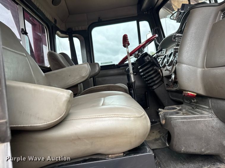 image for item ER2454 2005 Kenworth T800 glider kit winch truck