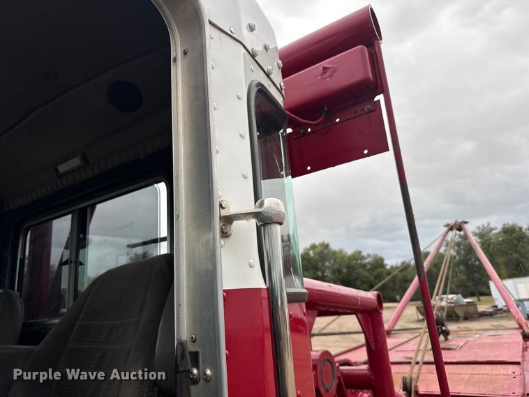 image for item ER2454 2005 Kenworth T800 glider kit winch truck