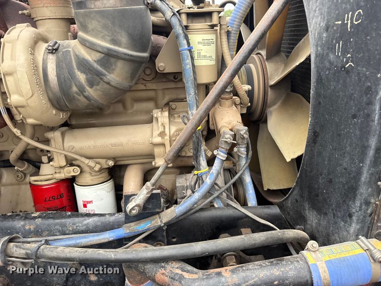 image for item ER2454 2005 Kenworth T800 glider kit winch truck