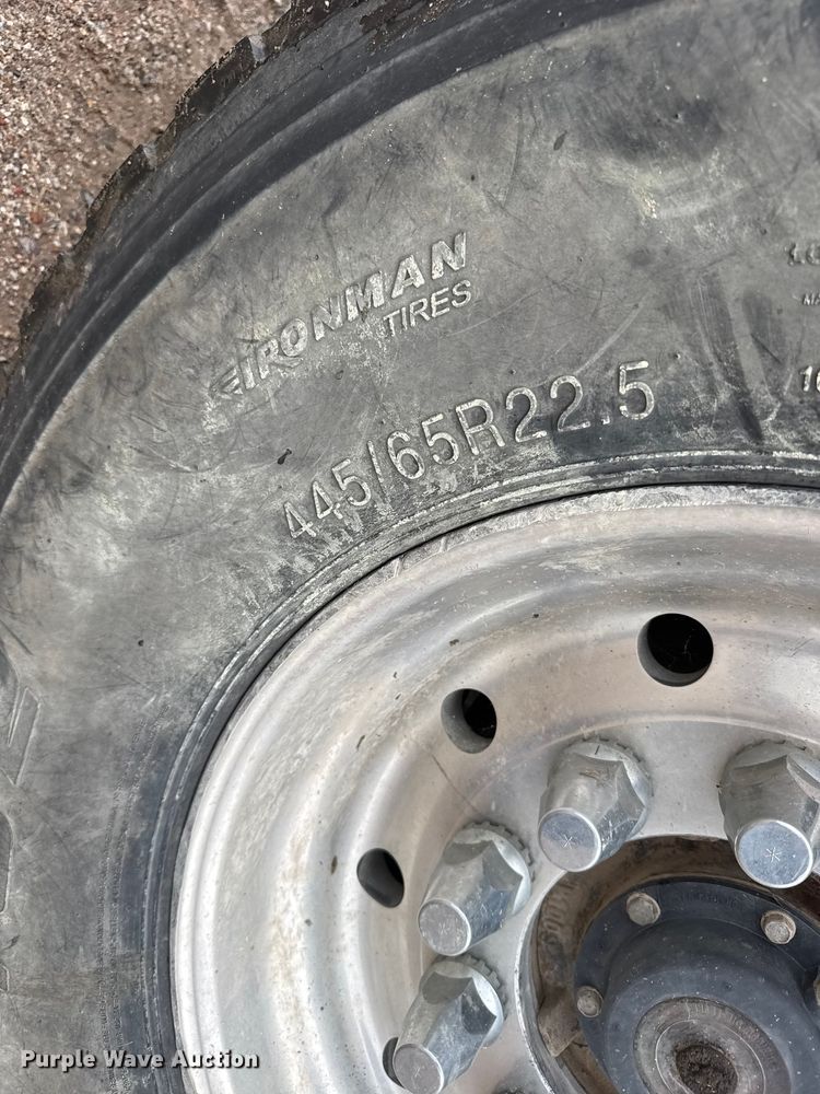 image for item ER2454 2005 Kenworth T800 glider kit winch truck