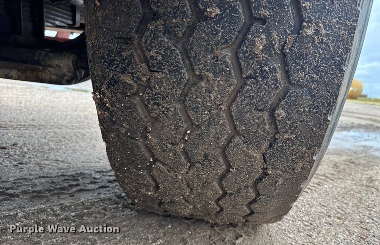 image for item ER2454 2005 Kenworth T800 glider kit winch truck