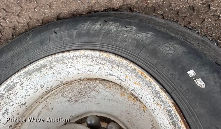 image for item ER2454 2005 Kenworth T800 glider kit winch truck