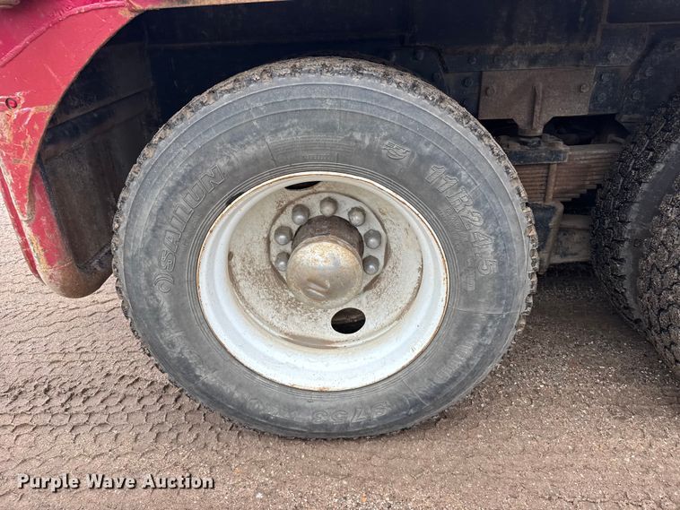 image for item ER2454 2005 Kenworth T800 glider kit winch truck