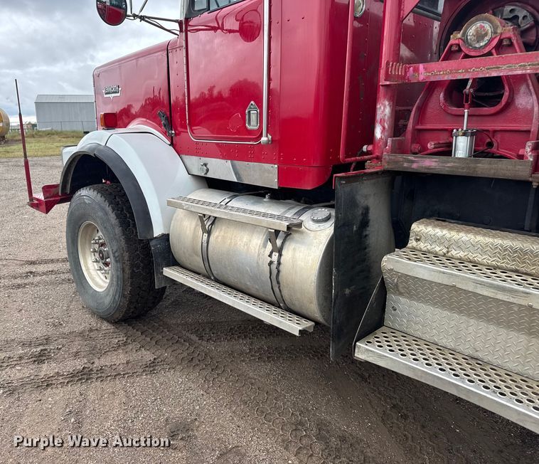 image for item ER2455 2003 Kenworth T800 winch truck