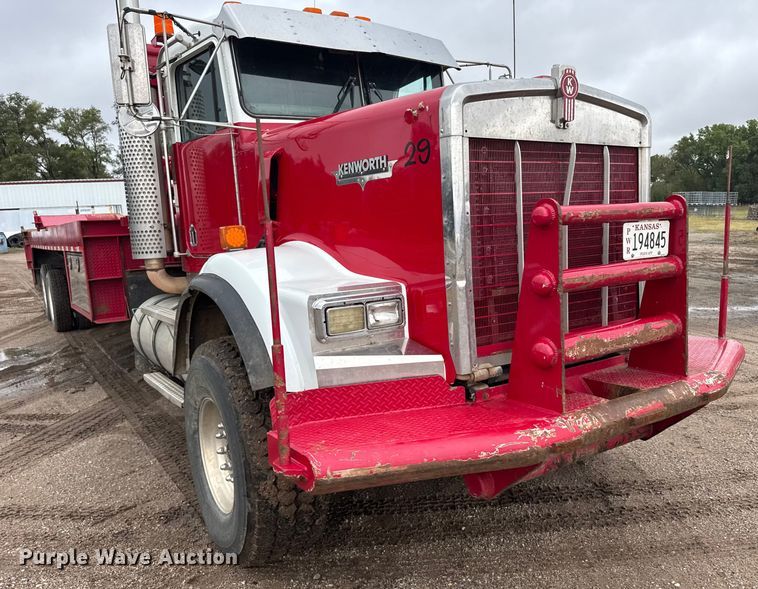 image for item ER2455 2003 Kenworth T800 winch truck