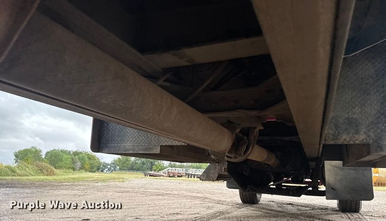 image for item ER2455 2003 Kenworth T800 winch truck