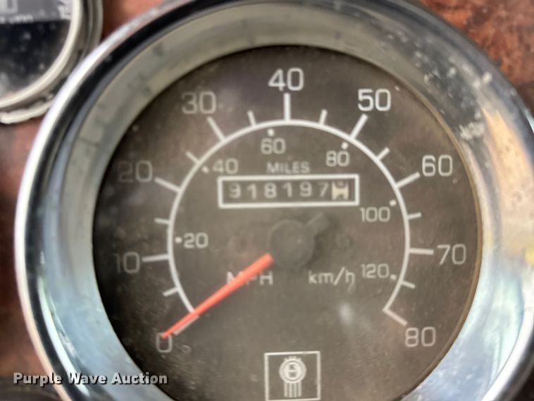 image for item ER2455 2003 Kenworth T800 winch truck