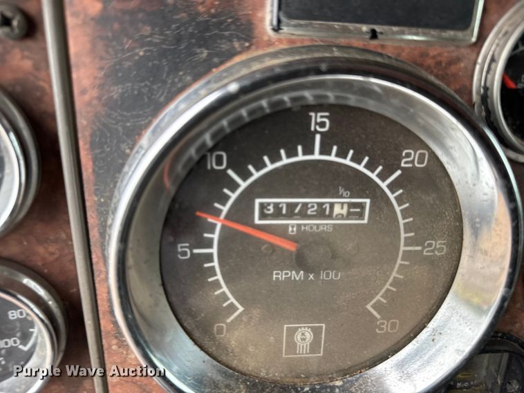 image for item ER2455 2003 Kenworth T800 winch truck