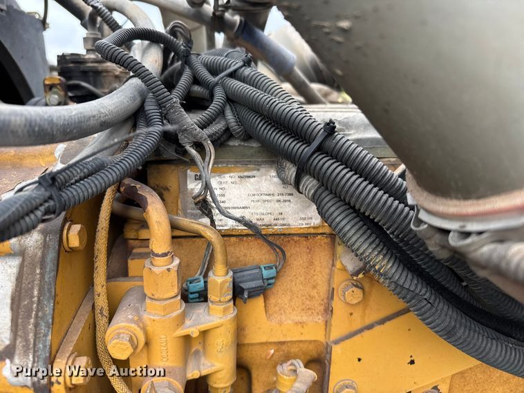 image for item ER2455 2003 Kenworth T800 winch truck