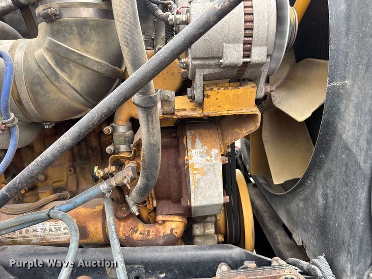 image for item ER2455 2003 Kenworth T800 winch truck