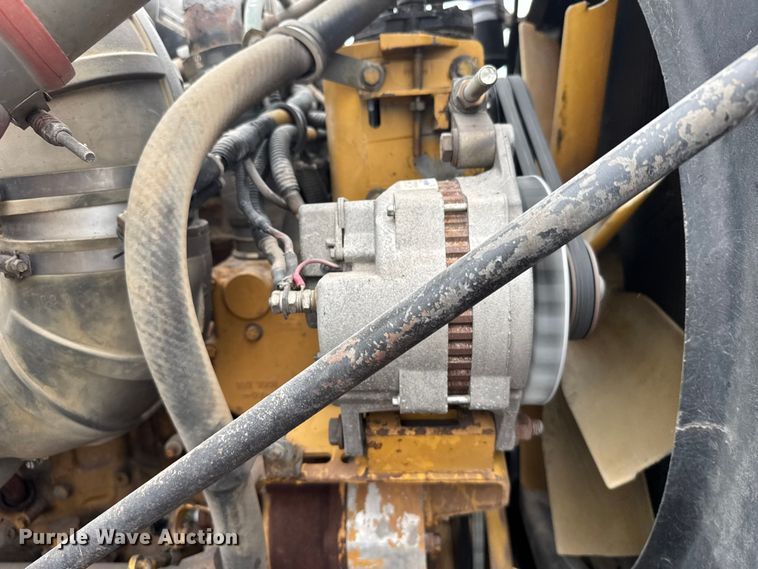 image for item ER2455 2003 Kenworth T800 winch truck