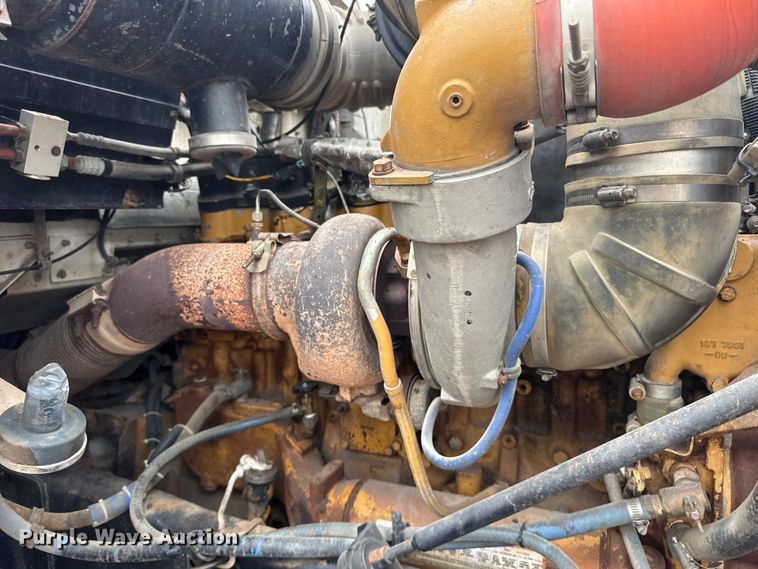 image for item ER2455 2003 Kenworth T800 winch truck