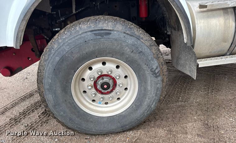 image for item ER2455 2003 Kenworth T800 winch truck