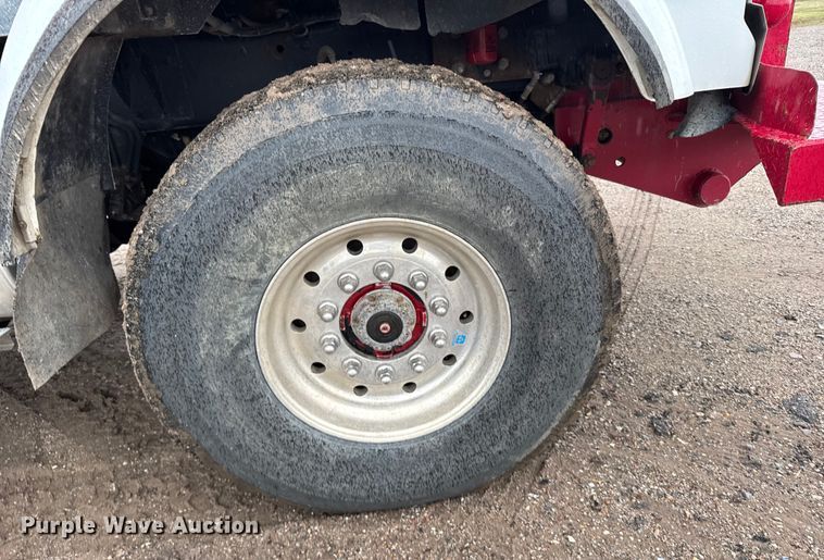 image for item ER2455 2003 Kenworth T800 winch truck