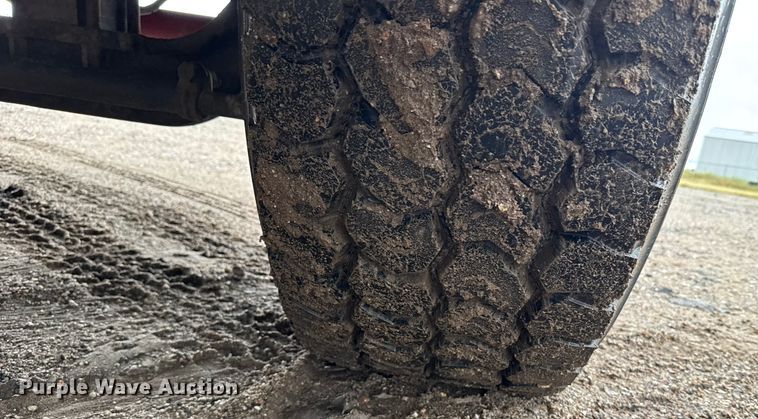 image for item ER2455 2003 Kenworth T800 winch truck