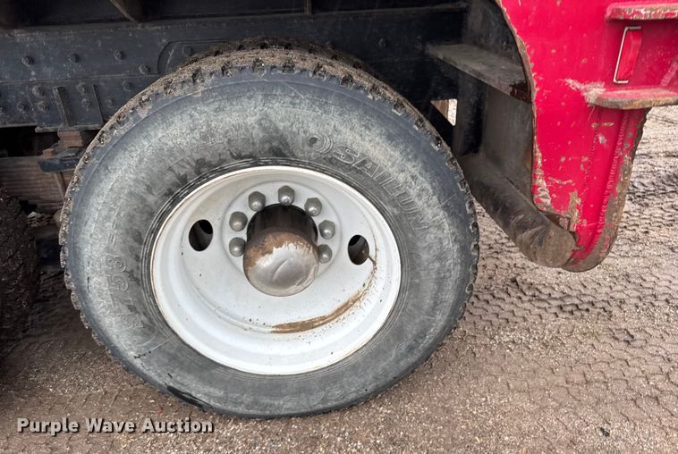 image for item ER2455 2003 Kenworth T800 winch truck