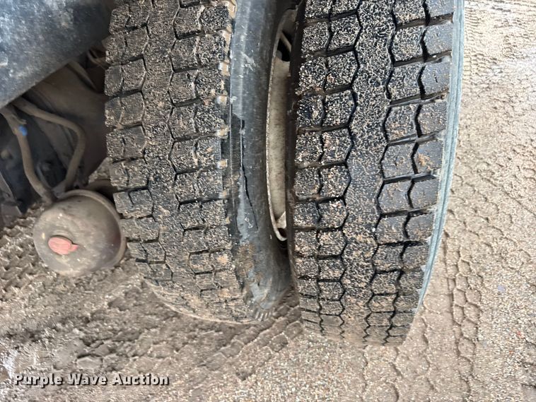 image for item ER2455 2003 Kenworth T800 winch truck