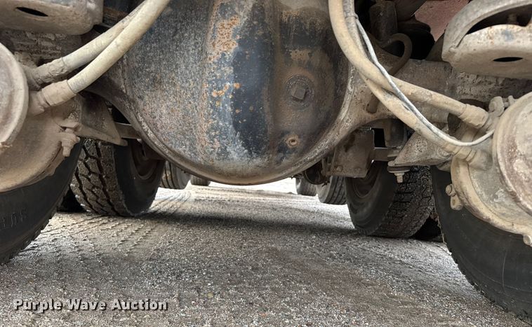 image for item ER2456 1999 Kenworth T800  winch truck