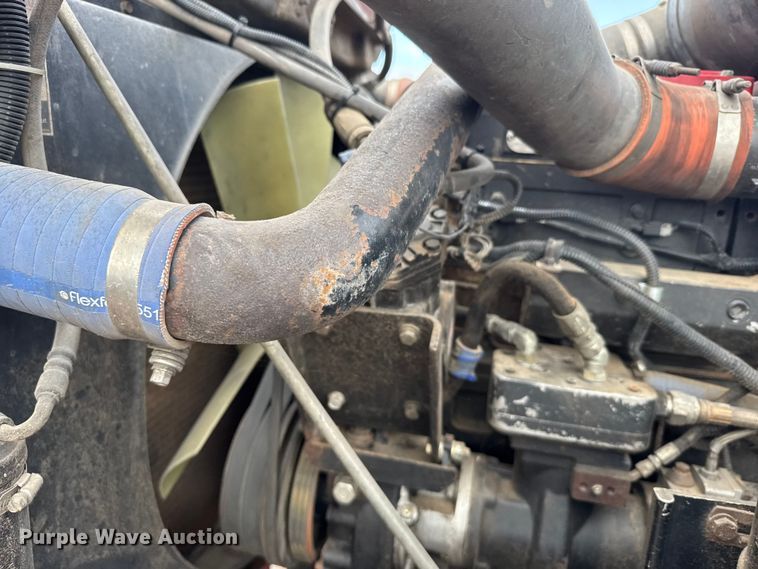 image for item ER2456 1999 Kenworth T800  winch truck