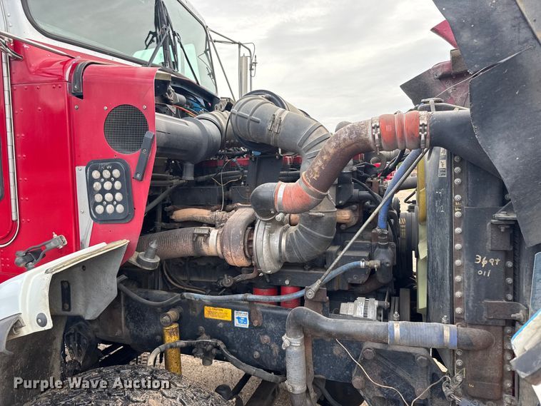 image for item ER2456 1999 Kenworth T800  winch truck