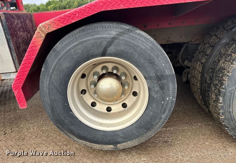 image for item ER2456 1999 Kenworth T800  winch truck