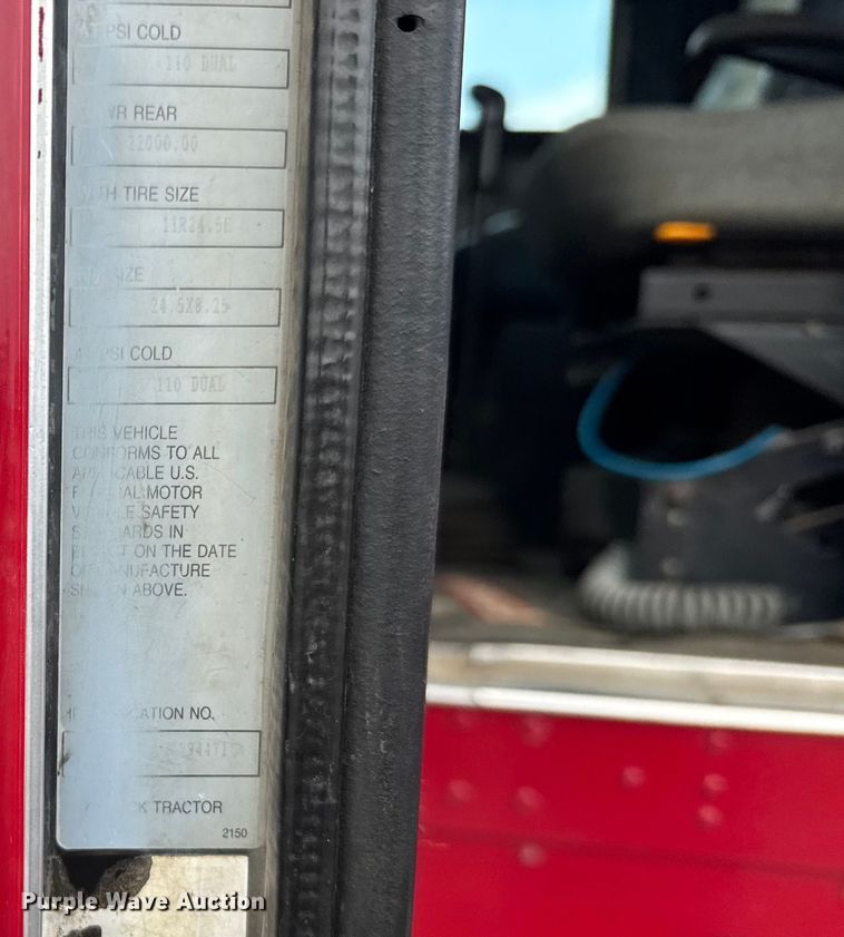 image for item ER2456 1999 Kenworth T800  winch truck