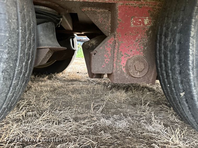 image for item ER2457 2007 Neville Built drop deck oilfield trailer