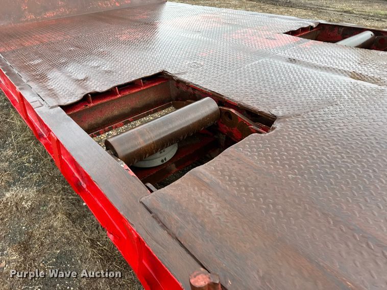 image for item ER2457 2007 Neville Built drop deck oilfield trailer