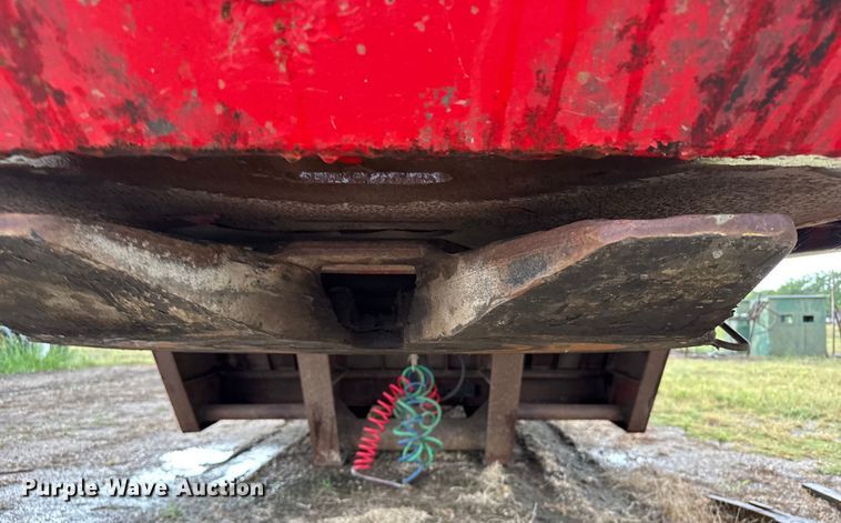 image for item ER2457 2007 Neville Built drop deck oilfield trailer