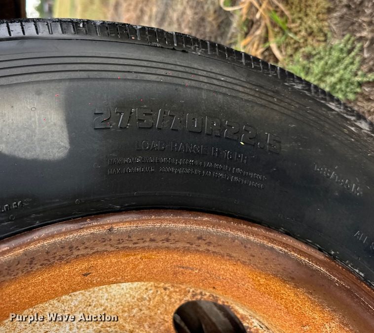 image for item ER2457 2007 Neville Built drop deck oilfield trailer