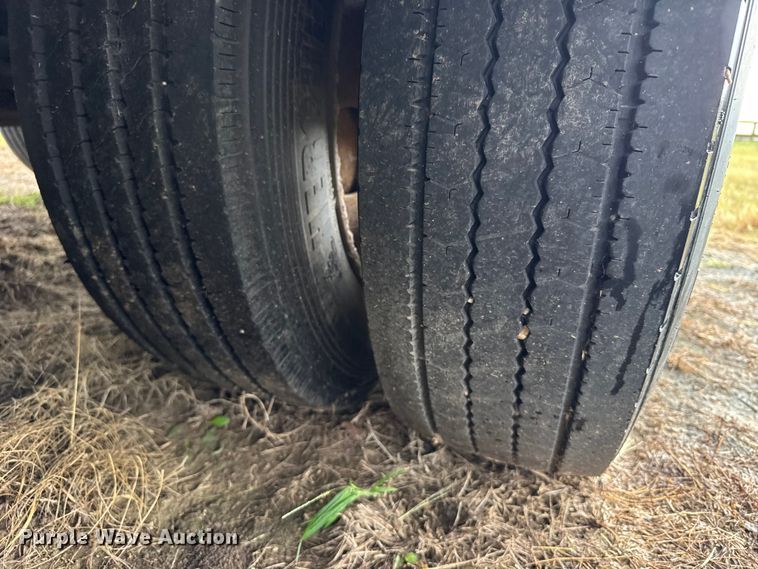 image for item ER2457 2007 Neville Built drop deck oilfield trailer