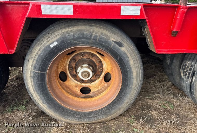 image for item ER2457 2007 Neville Built drop deck oilfield trailer