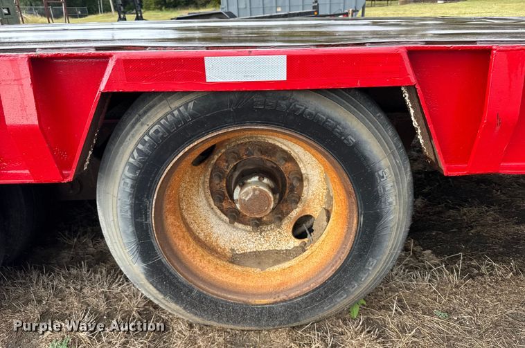 image for item ER2457 2007 Neville Built drop deck oilfield trailer
