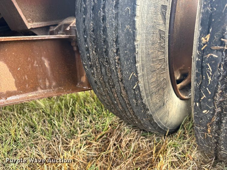 image for item ER2459 1997 Nuttall lowboy oilfield trailer