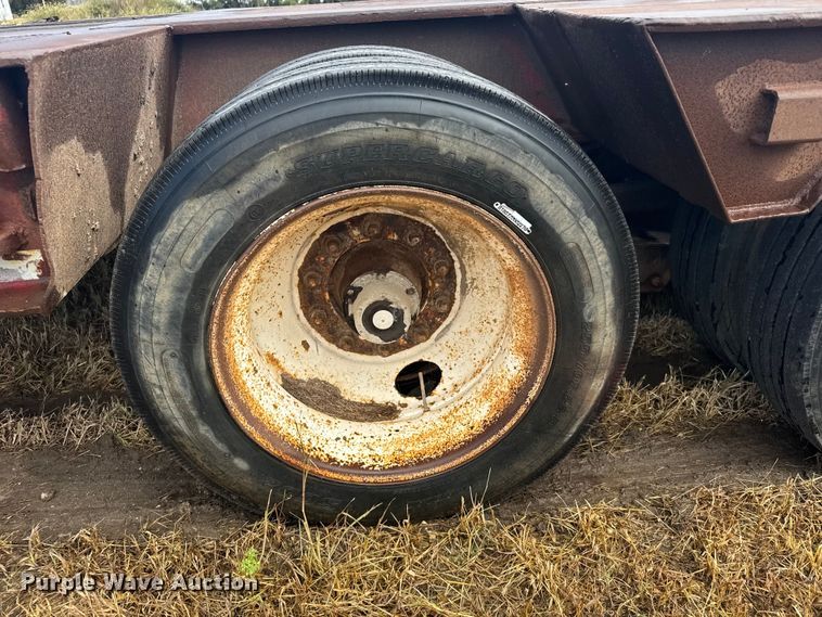 image for item ER2459 1997 Nuttall lowboy oilfield trailer