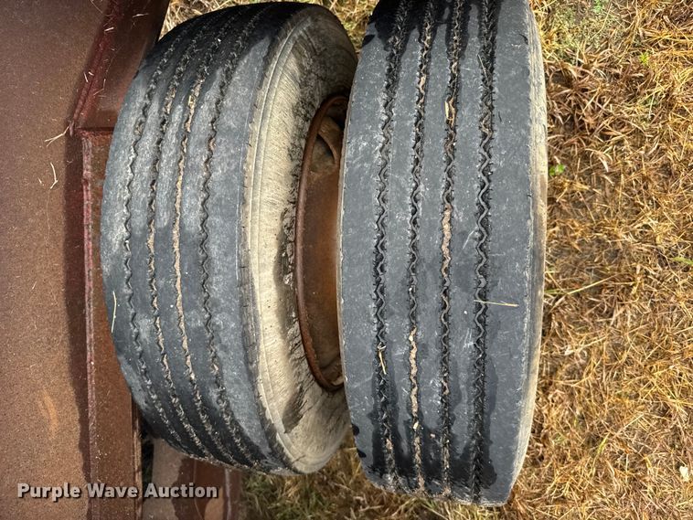 image for item ER2459 1997 Nuttall lowboy oilfield trailer